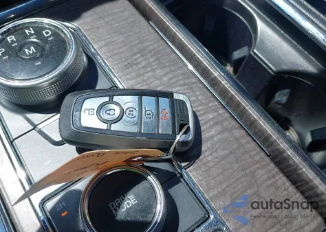 2020 Ford Expedition Limited из США, поврежденный, VIN 1FMJU2ATXLEB0047